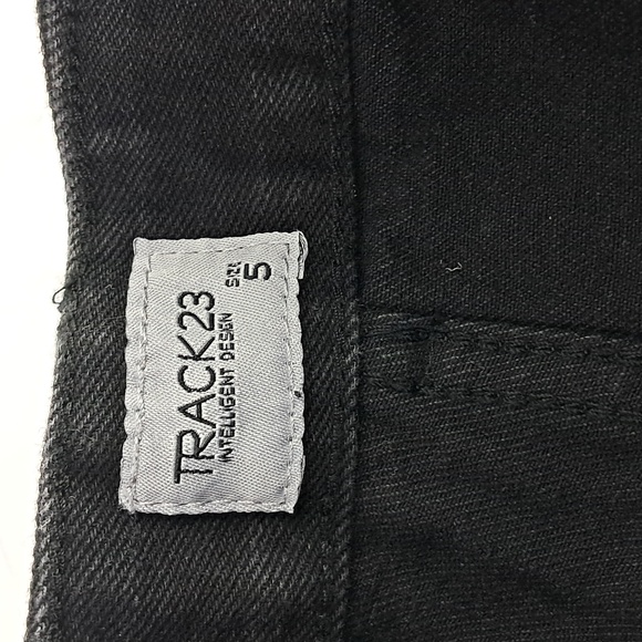 Track 23 Fashion Black Extreme Front Distressed Fashion Denim Size 5, 5-Pocket - Picture 4 of 7